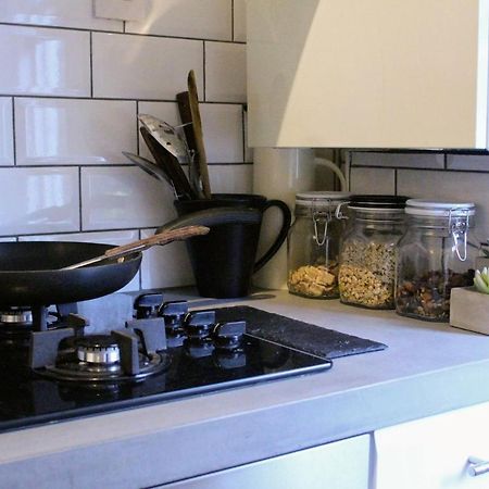 Traditional Victorian 2 Bed In Cobbled Street + Mod Cons - Full Home London Bagian luar foto